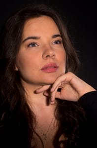 Klasyczny portret kobiety fotografia portretowa Lublin studio