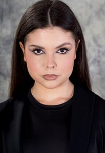 Wizerunkowa sesja kobieca – fotograf Lublin Portret wizerunkowy kobiety fotografia biznesowa Lublin studio